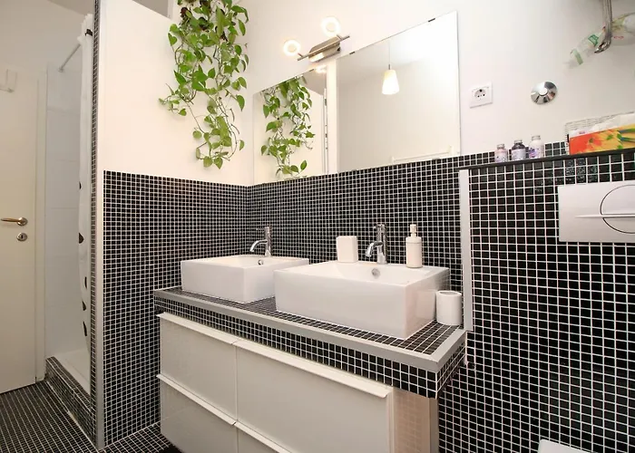 Carrera Corner Ρόβινι