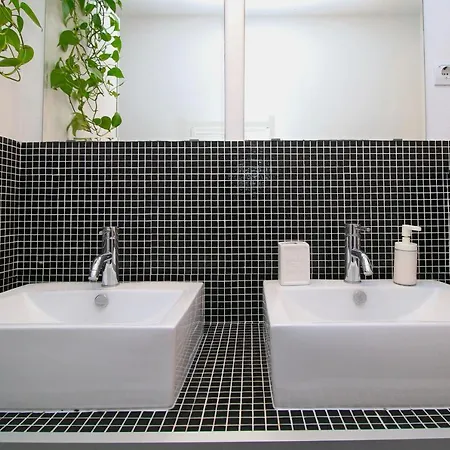 Carrera Corner 아파트 로비니